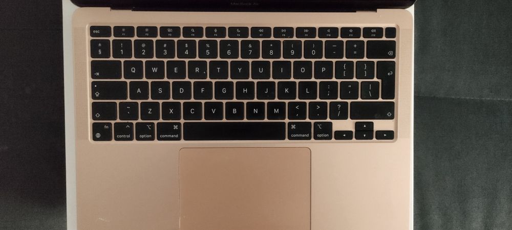 MacBook Air 13" A2337