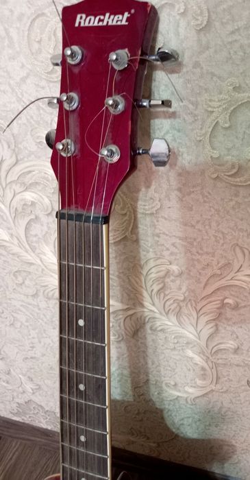 Гитара акустическая