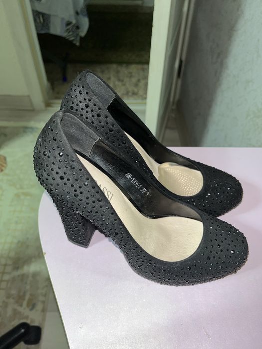 Каблуктар сатылады