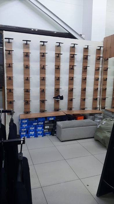 Полка обуви вы хорошом состояние