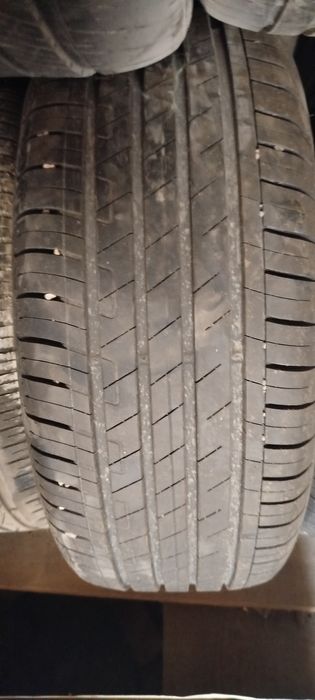 Резина б/у 215/55/17 перегон с Треккера