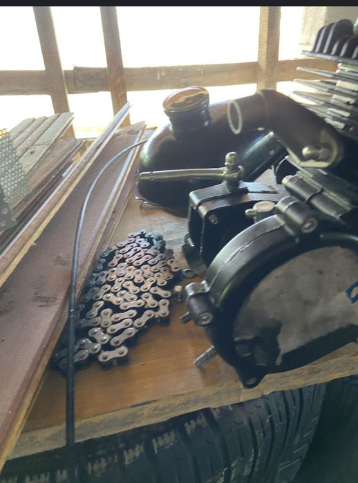 Vând motor 80cc merge foarte bine