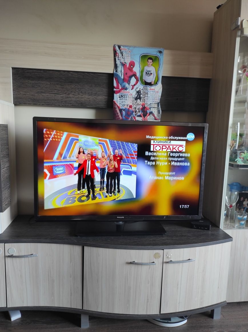 Лед Телевизор PHILIPS 40 инча