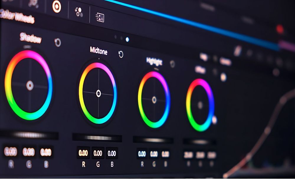 Servicii profesionale de producție audio/video +management de conținut