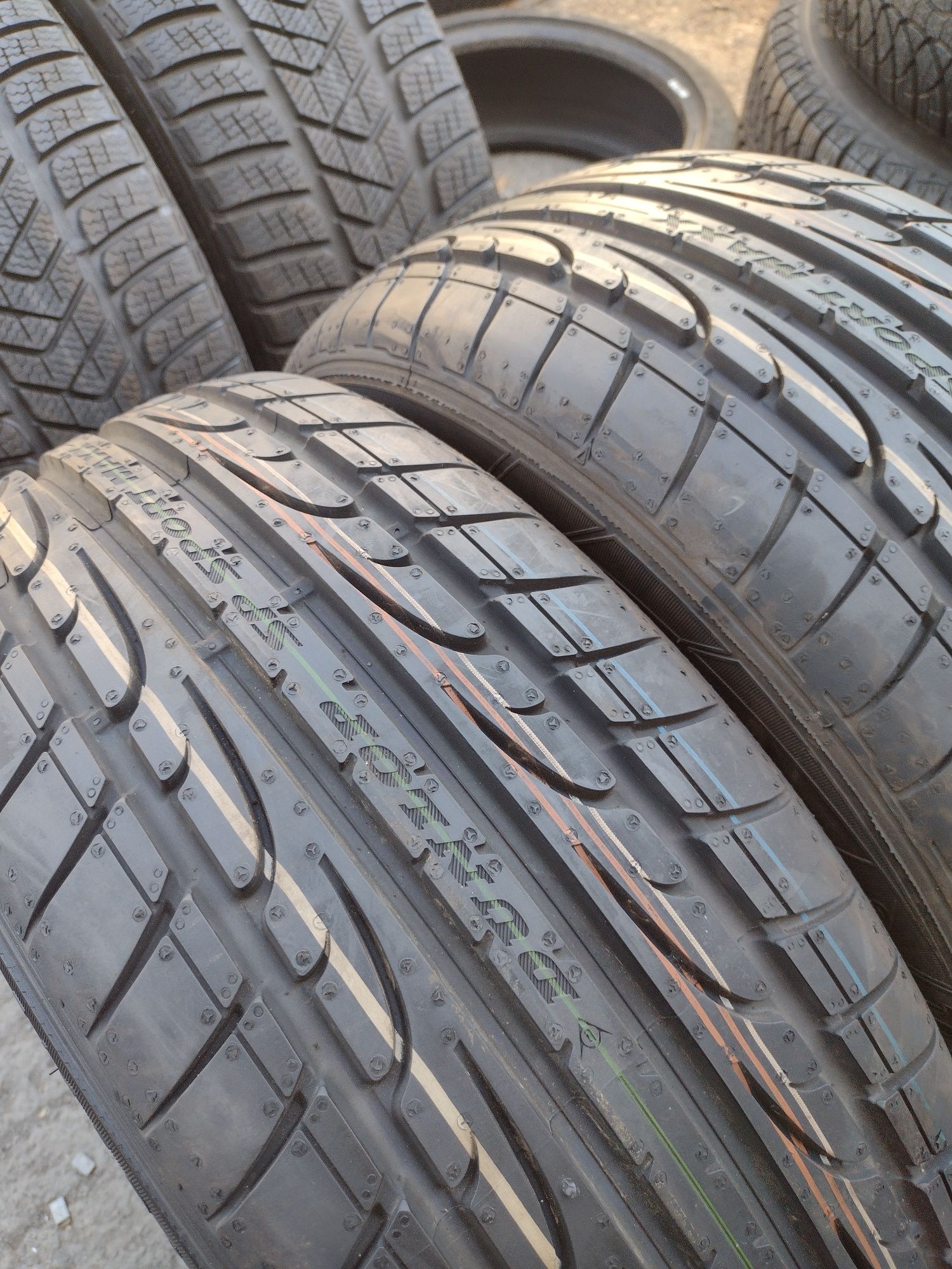 Нови 2бр.215/45/16 Dunlop SP dot4420