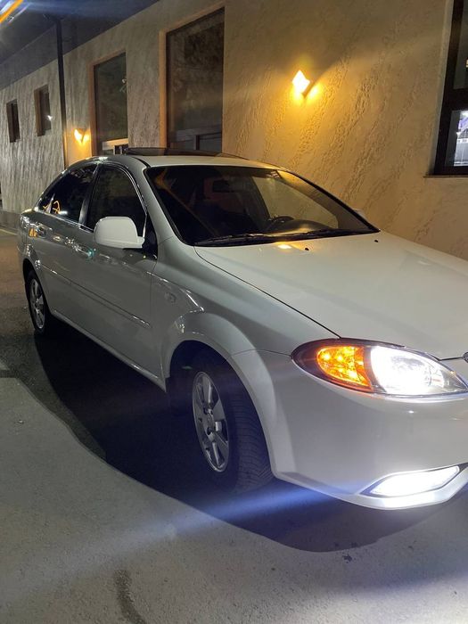 Chevrolet Jentra A/T sotiladi