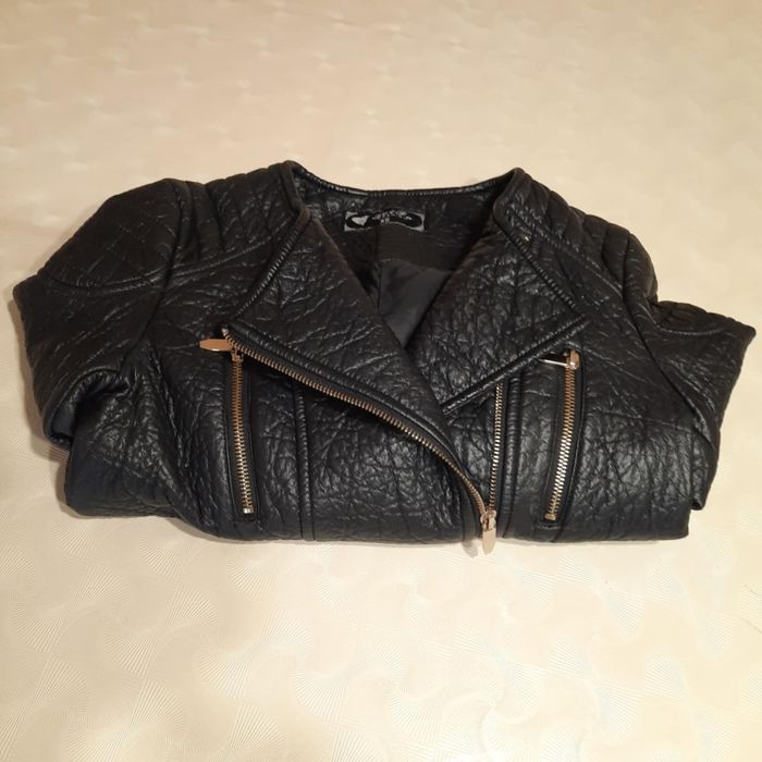 Дамско кожено яке-размер XS