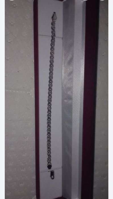 Продам браслет серебряный Дёшево