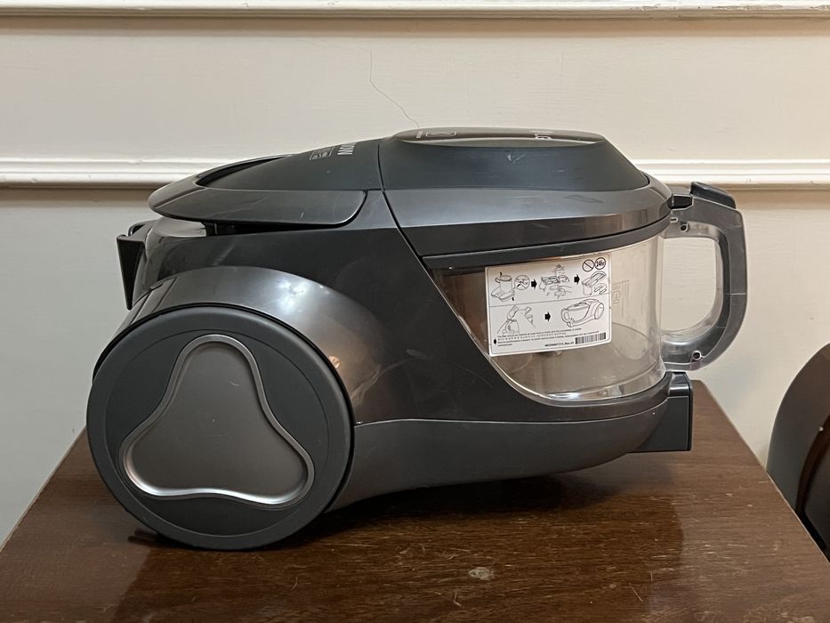 Пылесос LG VK76W02HY