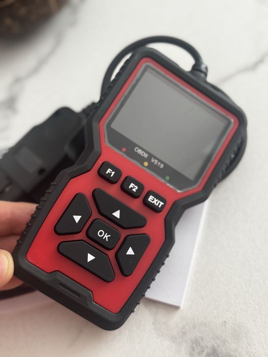 Tester OBD 2 V519 nou