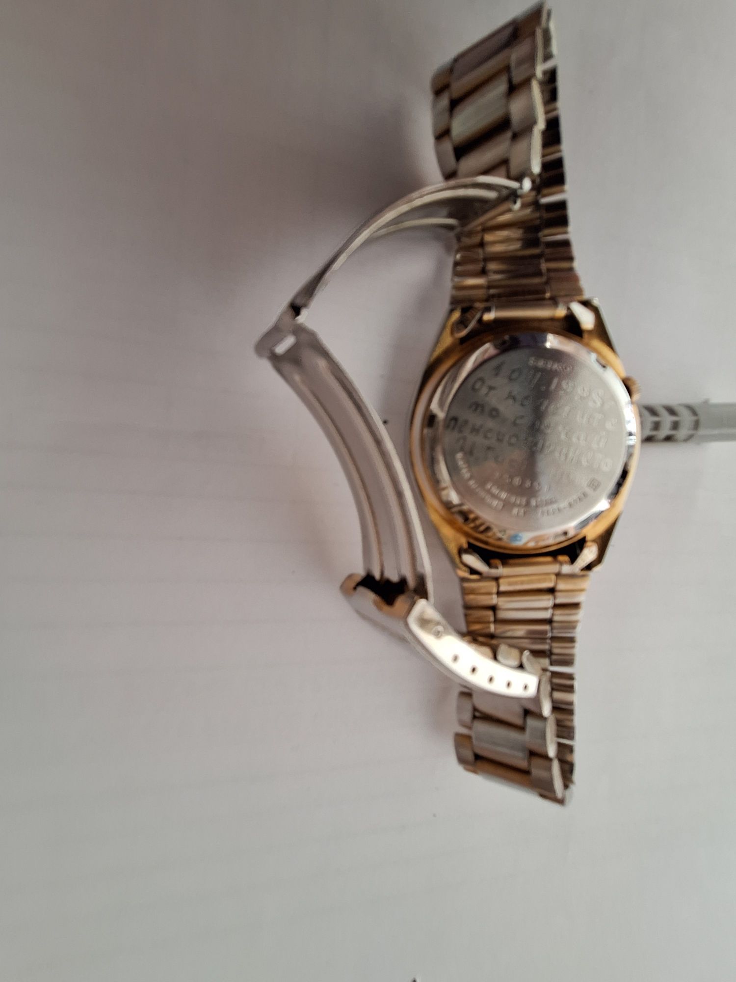 Продавам оригинален ръчен часовник "SEIKO 5".