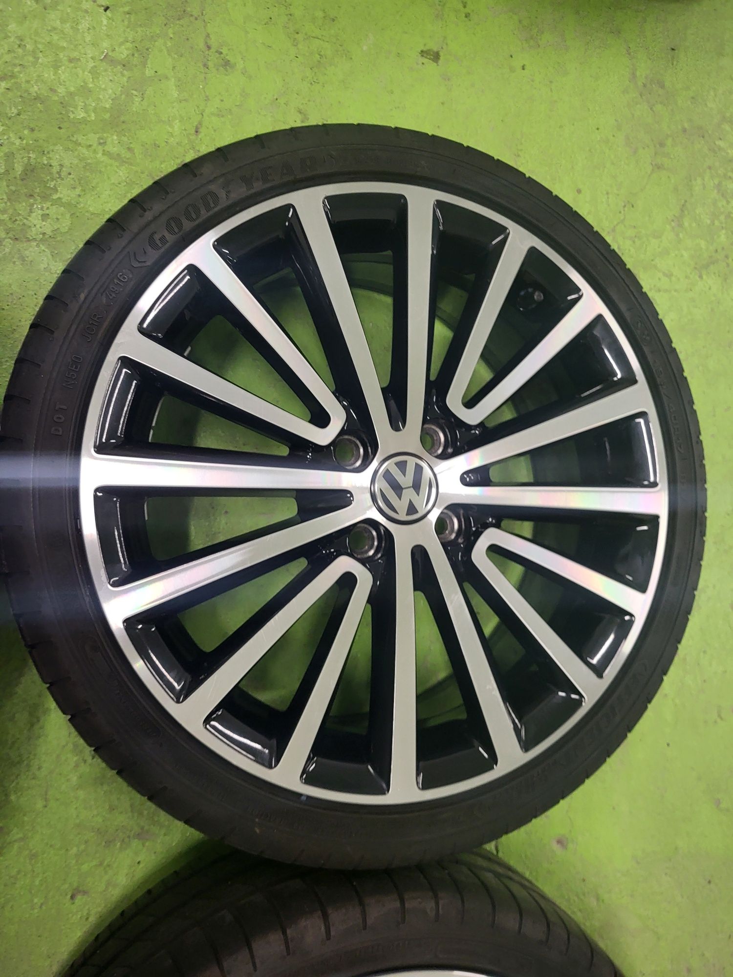 17 4x100 Vw Up лети джанти 195/40/17 4х100