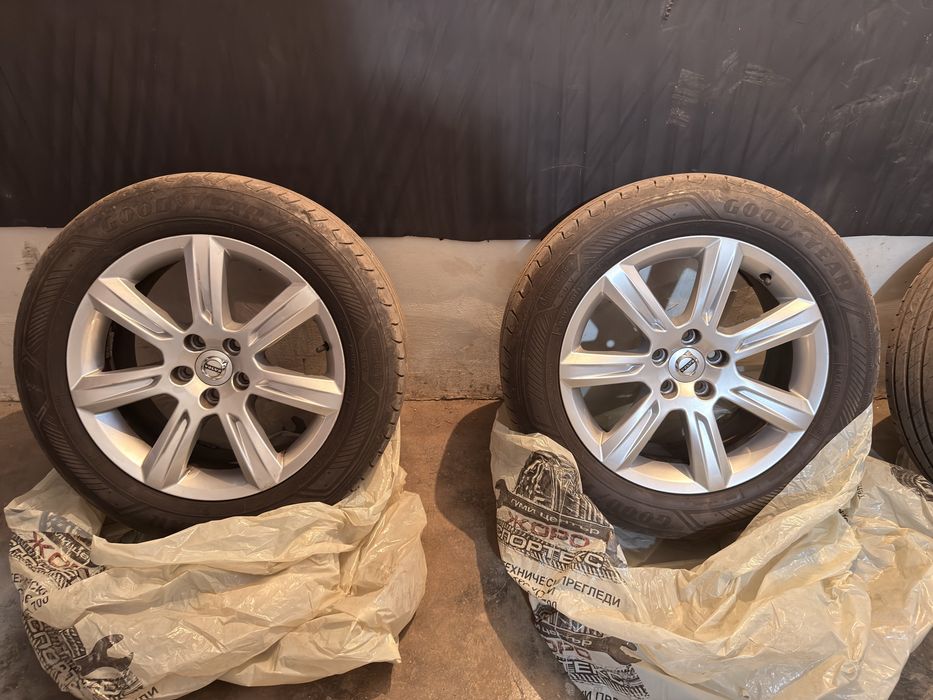 Джанти с летни гуми Volvo/Волво 17”