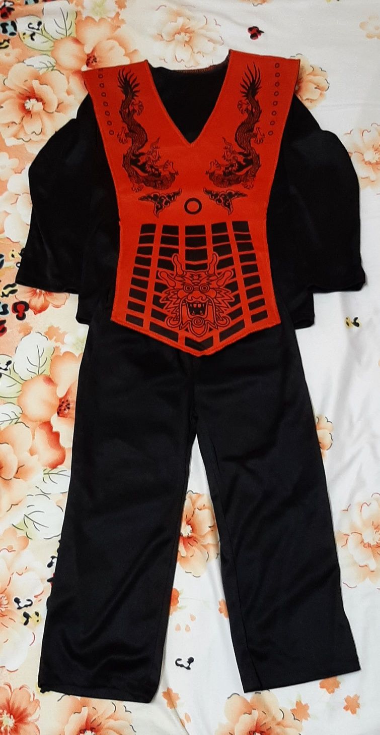 Costum de samurai / luptător, mărimea 4 ani, pentru Halloween