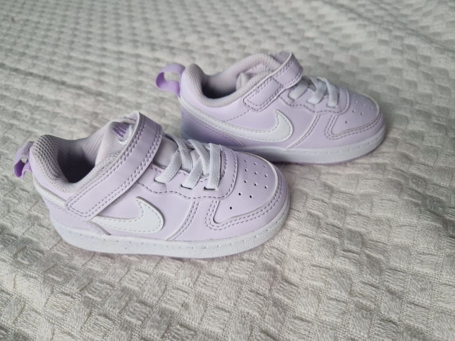 Adidasi Nike Fete lila