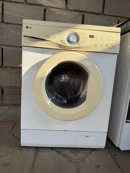 Продам стиральную машину