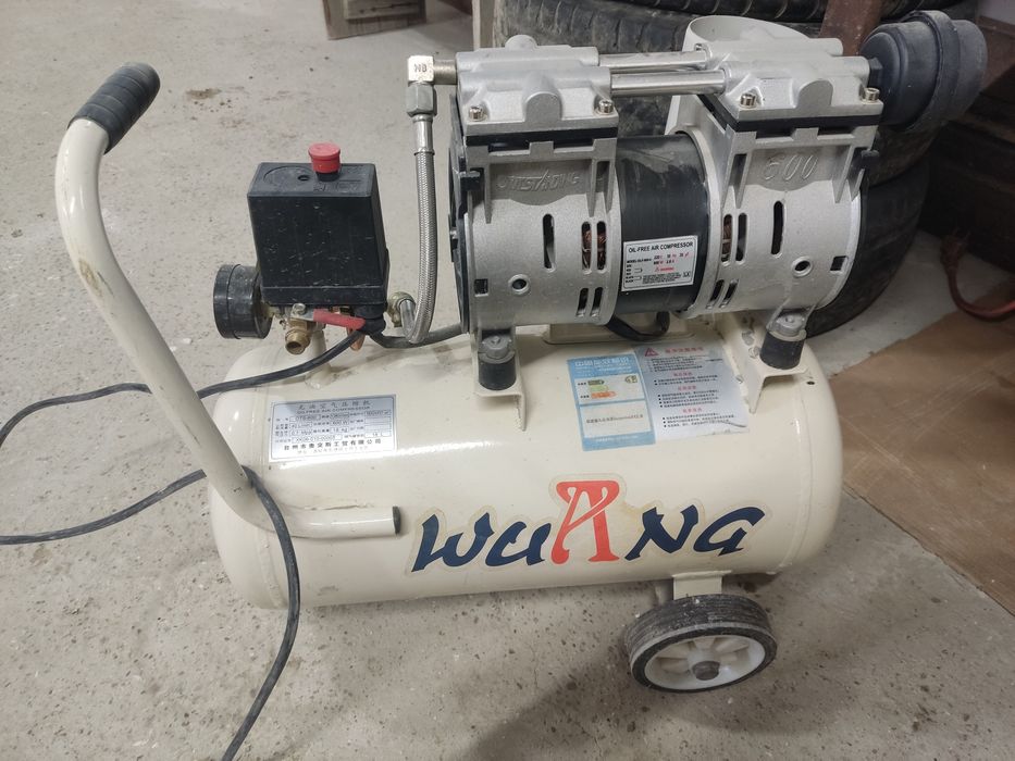 Срочно продам воздушный компрессор