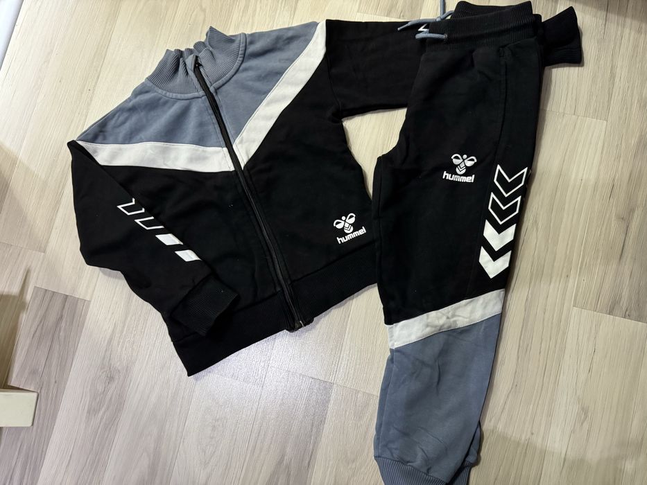 Hummel спортен екип размер 128