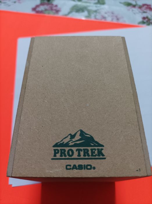 Часовници Casio Pro Trek & G-Sock