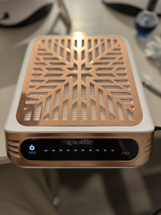 Aspirator manichiura Luxorise 250 de lei