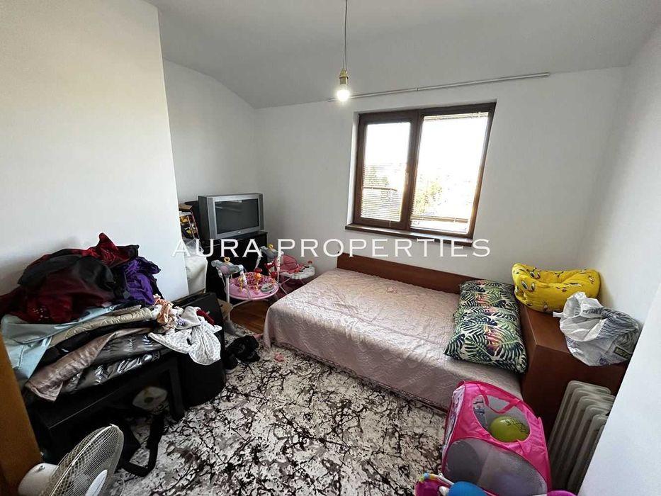 Дава се под наем Тристаен апартамент в Разград, Освобождение - 85 кв.м за 357 € - Снимка #2