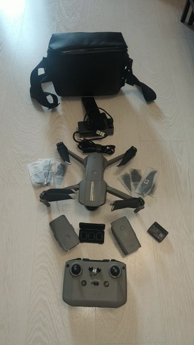 Drona DJI Mavic Air 2 Fly More Combo