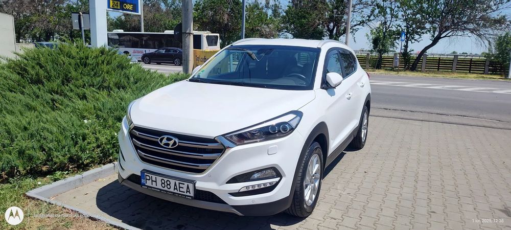 Hyundai Tucson Tucson/ Proprietar/ 4x4 / Xenon/ Line assist/ Automată