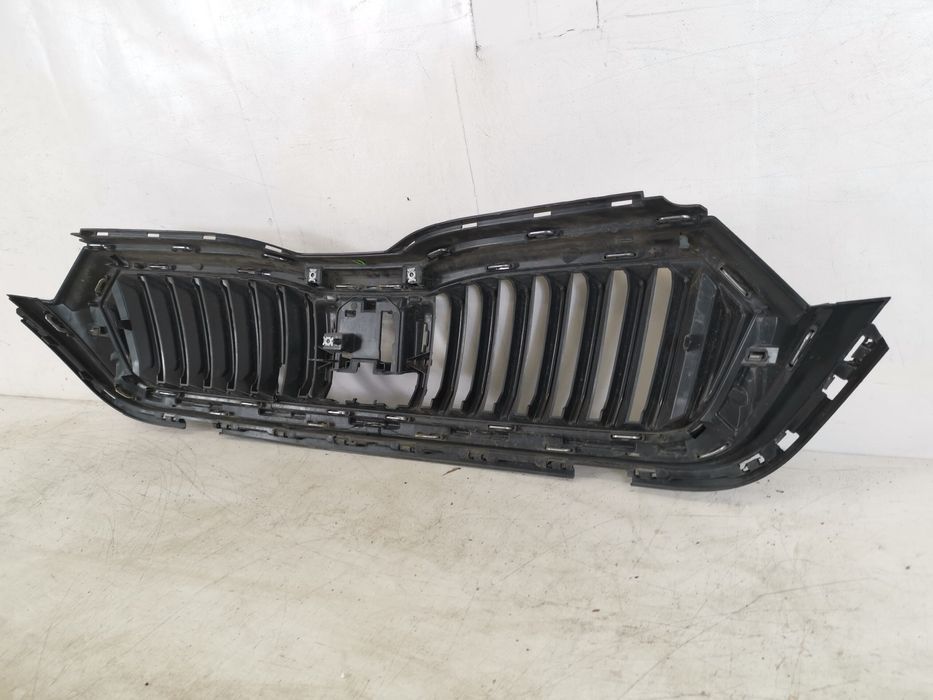 Централна решетка Шкода / Skoda Octavia 4 Оригинална, в добро състояни