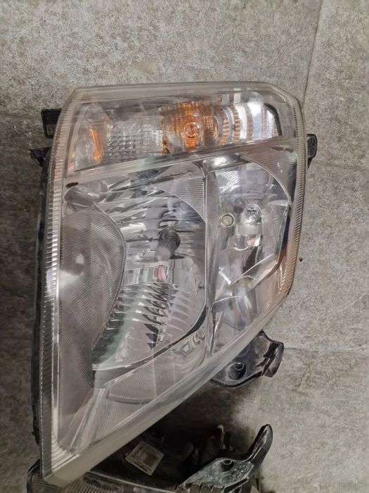 Far/faruri Opel Meriva A