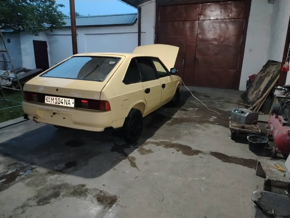 Продаётся АЗЛК  21412