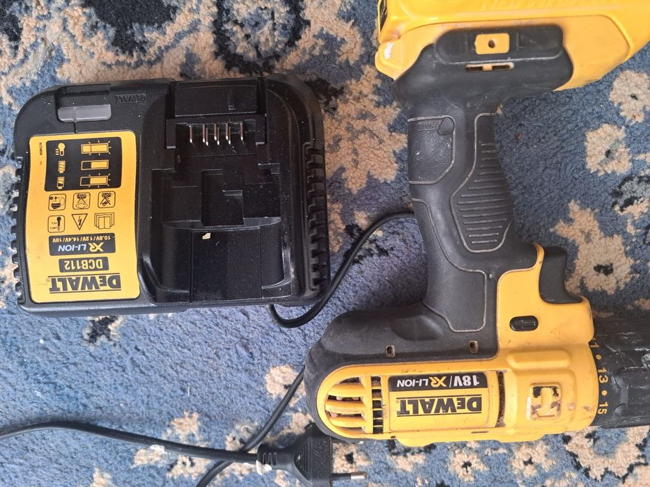 Încărcătoare și baterii scule electrce