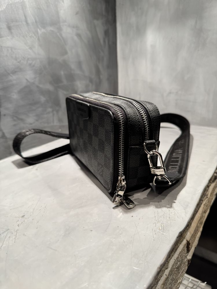 КАТО ЧИСТО НОВА Louis Vuitton чанта