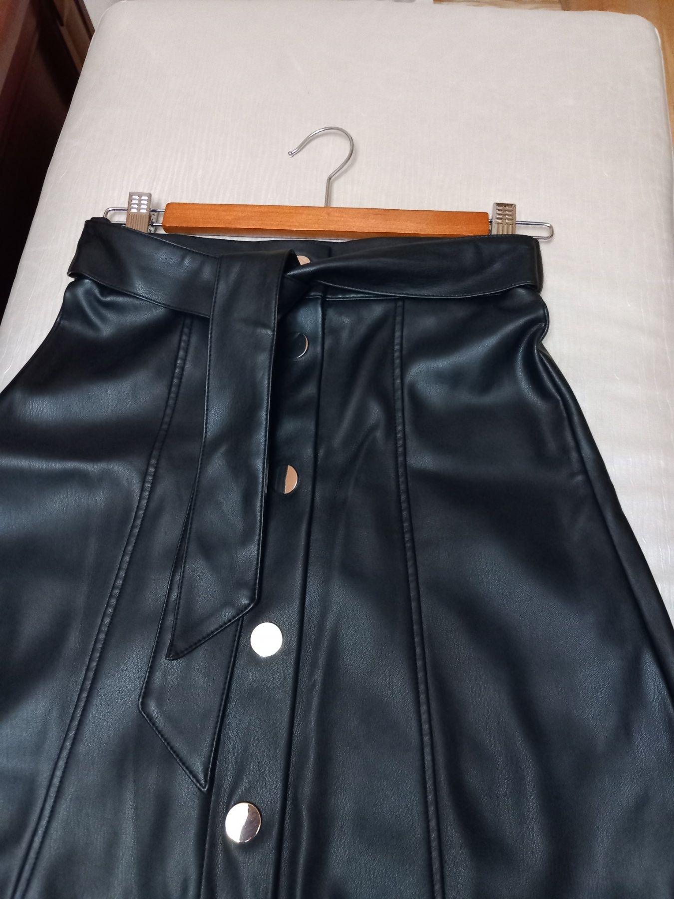 Кожен сет от блуза Vero Moda и пола Zara, XS размер