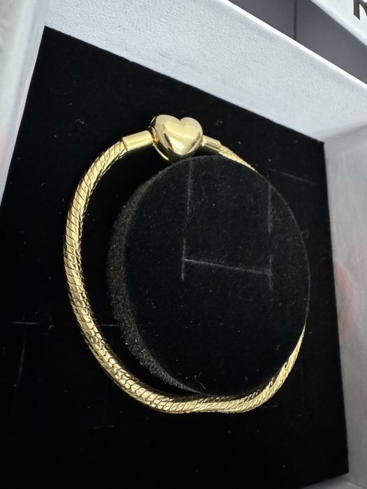 Vand bratara pandora placata cu aur