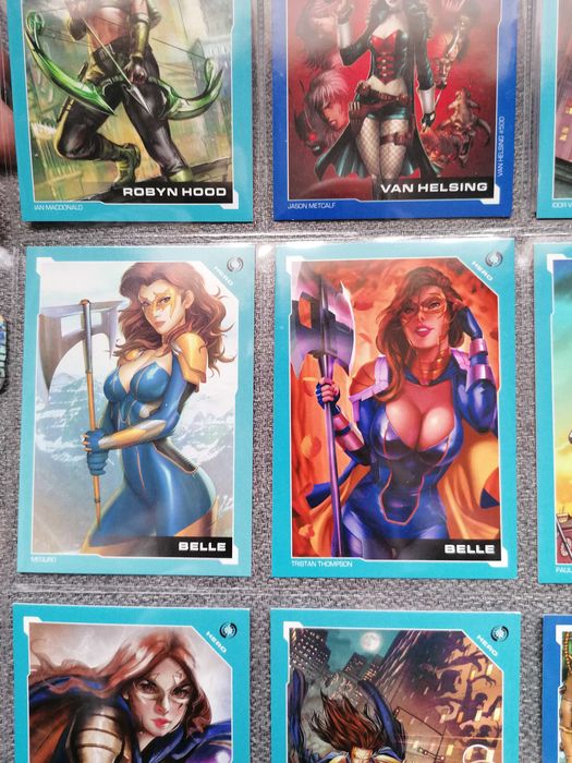 Lot 9 carti cartonase Grimm Universe de Zenescope