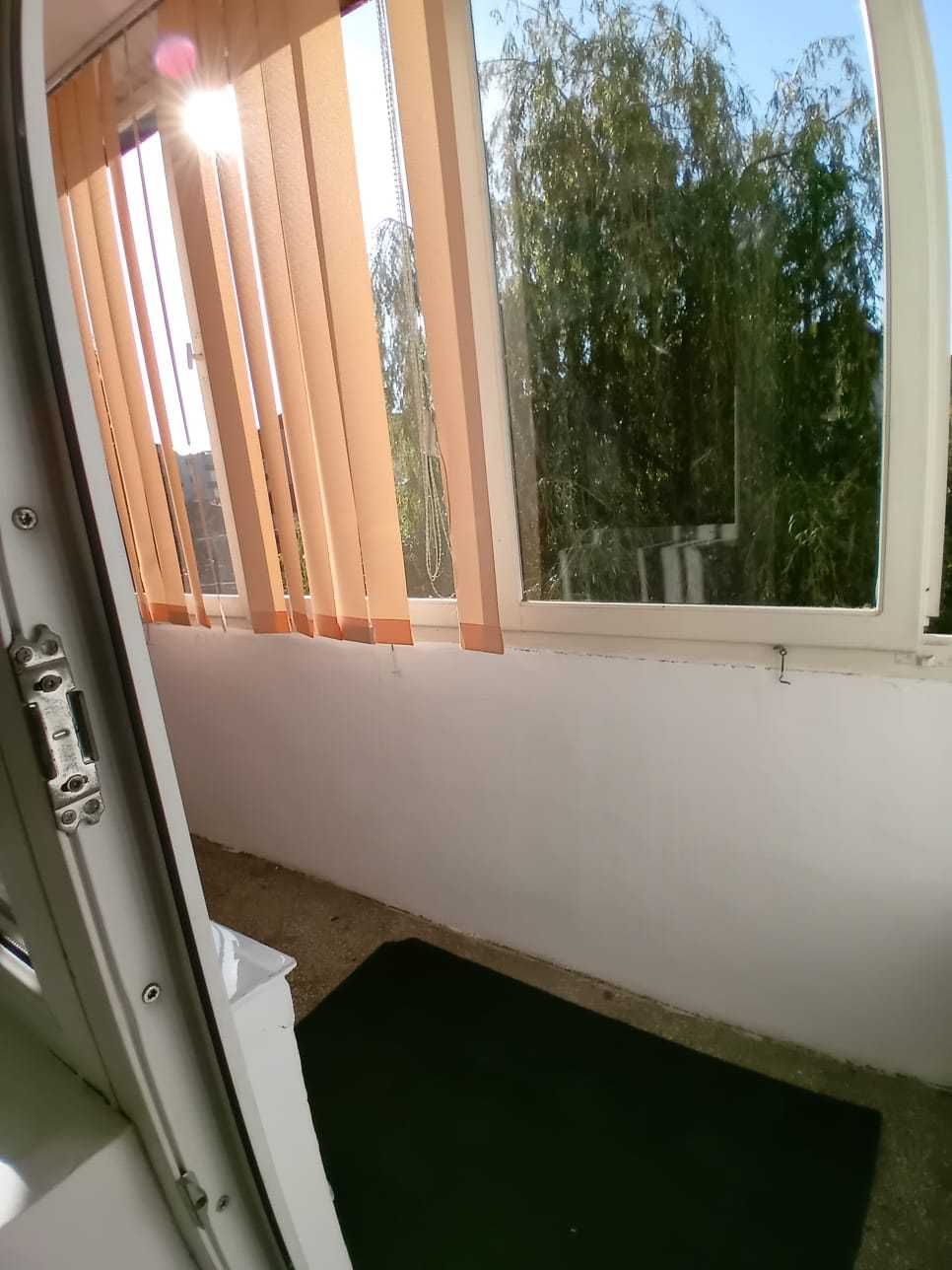 Apartament 3 camere decomandat, 70 mp et 2 zona buna