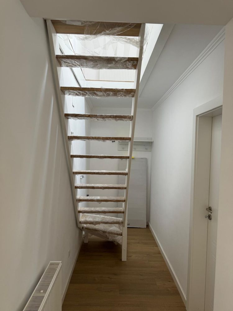 Scara interior stejar
