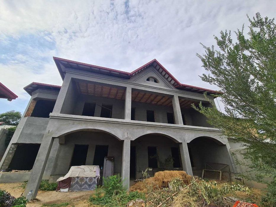 Циолковского ул. Еврокоробка вдоль дороги