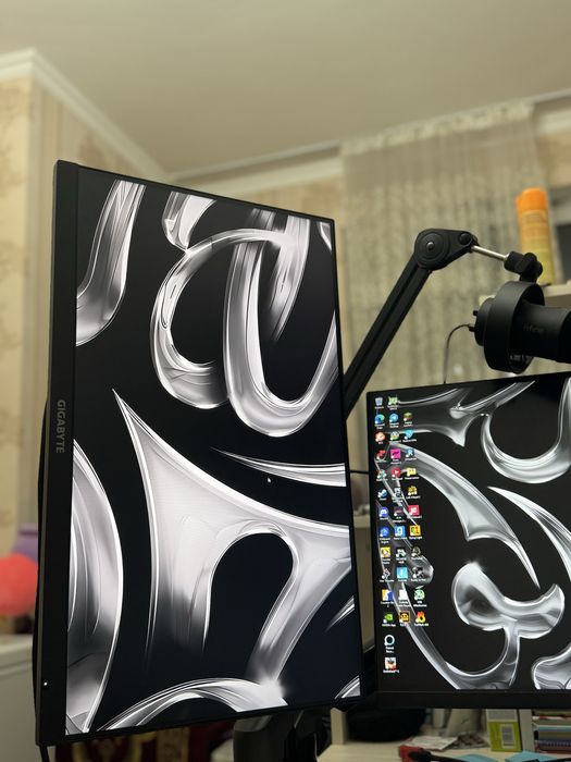 Игровой монитор GIGABYTE