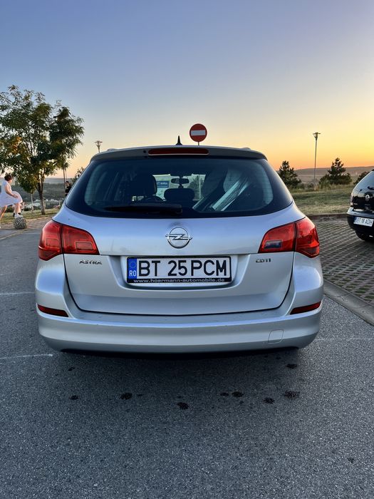 Opel Astra J Sports Tourer