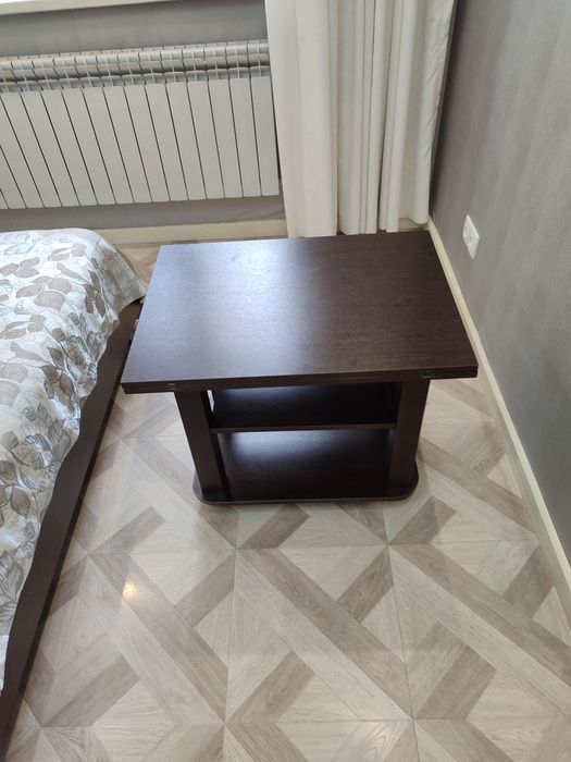 Продам раскладной журнальный столик