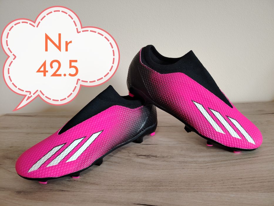 Ghete fotbal sala și iarbă diferite modele