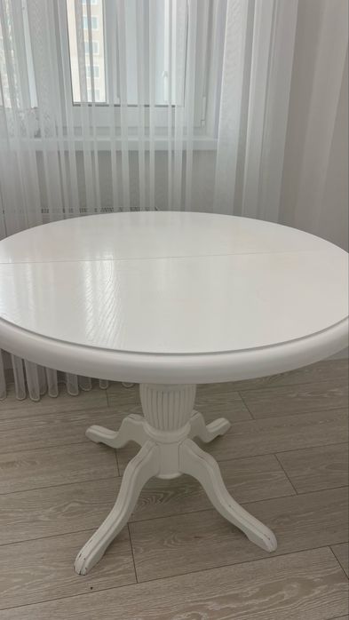 Продам стол и 6 стульев