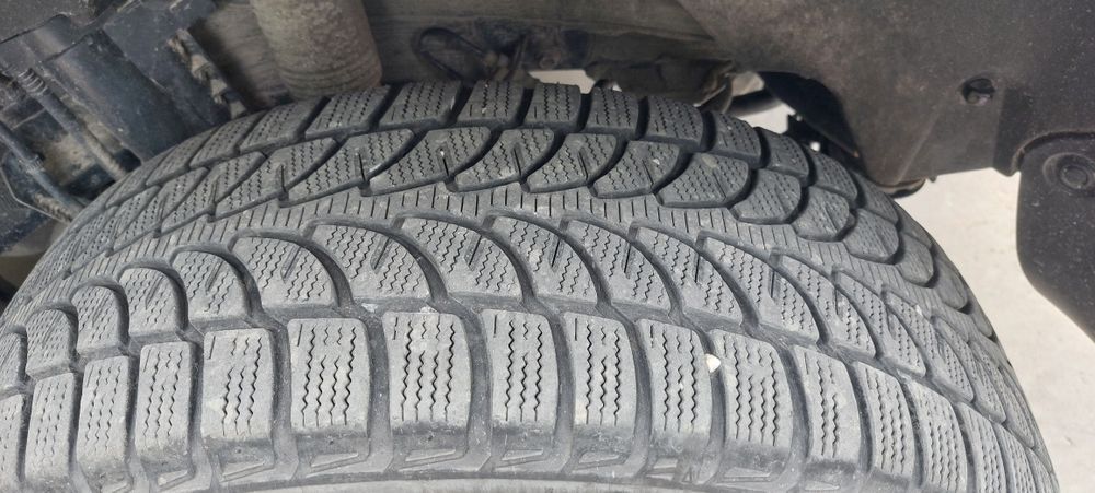 225/60/18 зимни гуми