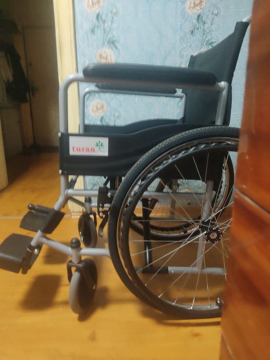 Продам инвалидную коляску новую купили дорого и не пользовался