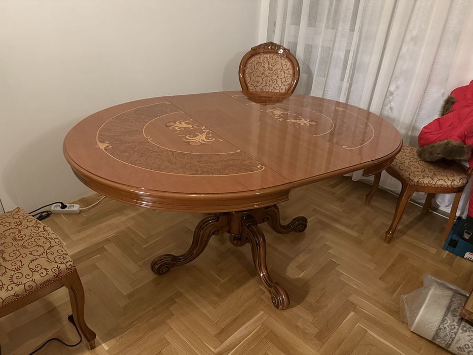 Барокова маса разтегателна в комплект с шест стола