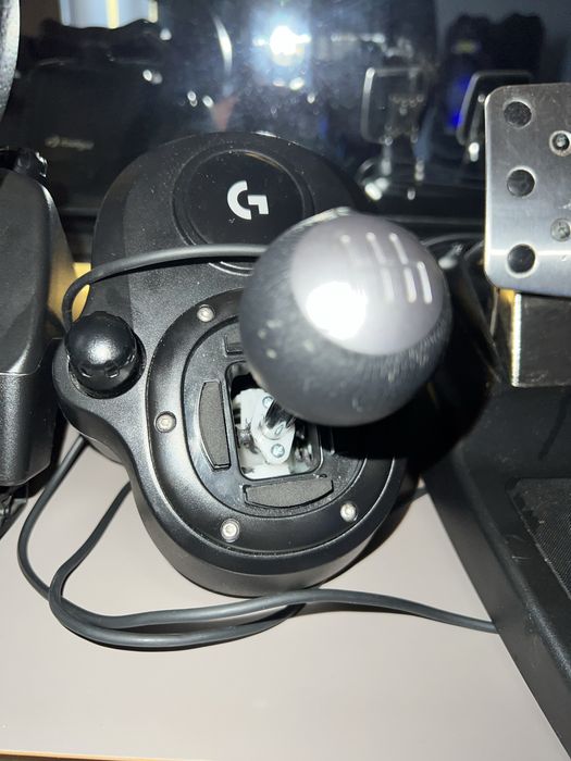 Volan Logitech G29 + Pedale + Schimbător viteze