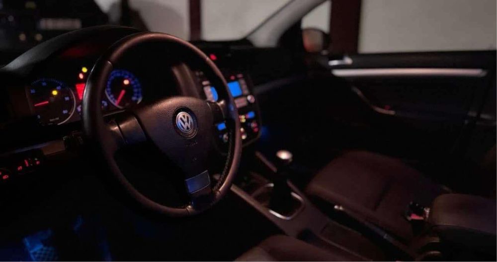 Golf 5 2007 vand sau schimb