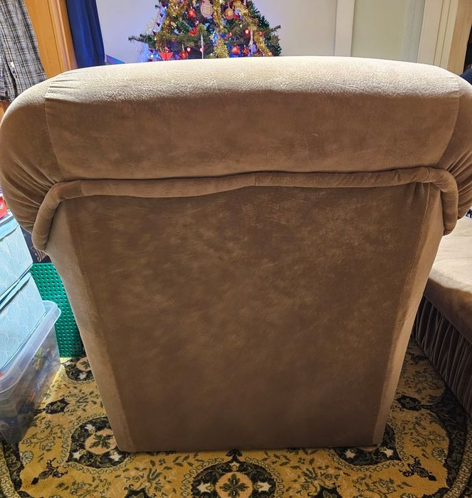 Vând canapea extensibila + 2 fotolii, folosite, in stare foarte bună