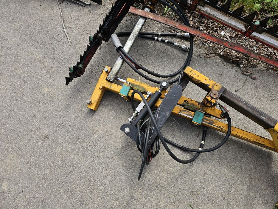 Машина за контурна резитба оформител